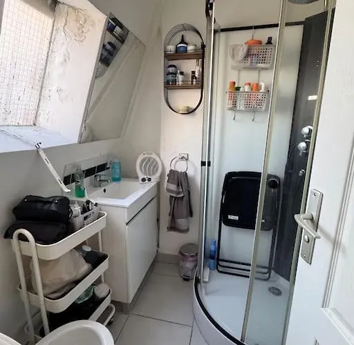 Sous Le Toits De * פריז